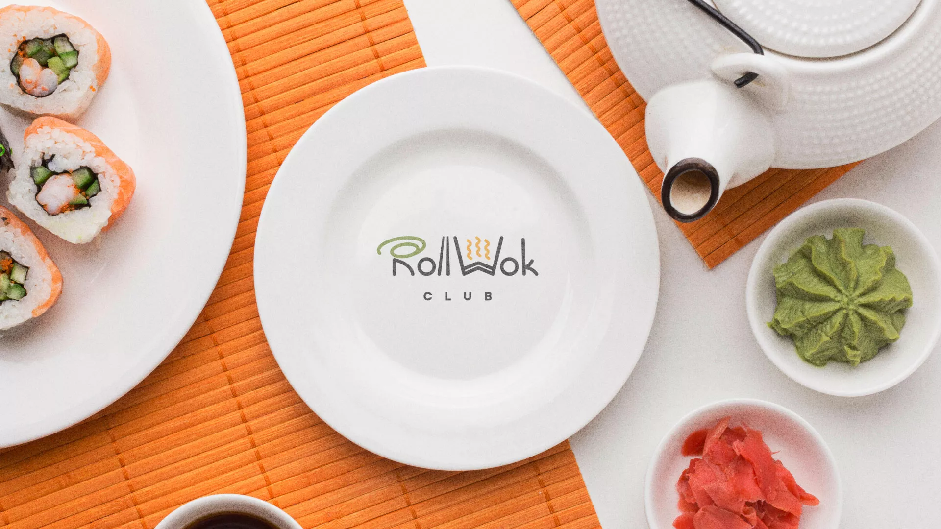 Разработка логотипа и фирменного стиля суши-бара «Roll Wok Club» в Камышлове